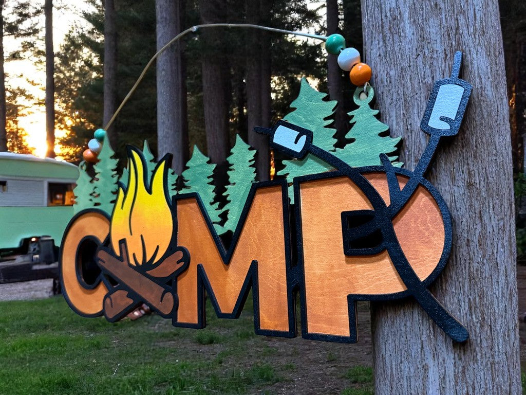 Rustic Wooden Camp Life Sign – S’mores, Trees & Firepit Decor for Cabin or Camper Door