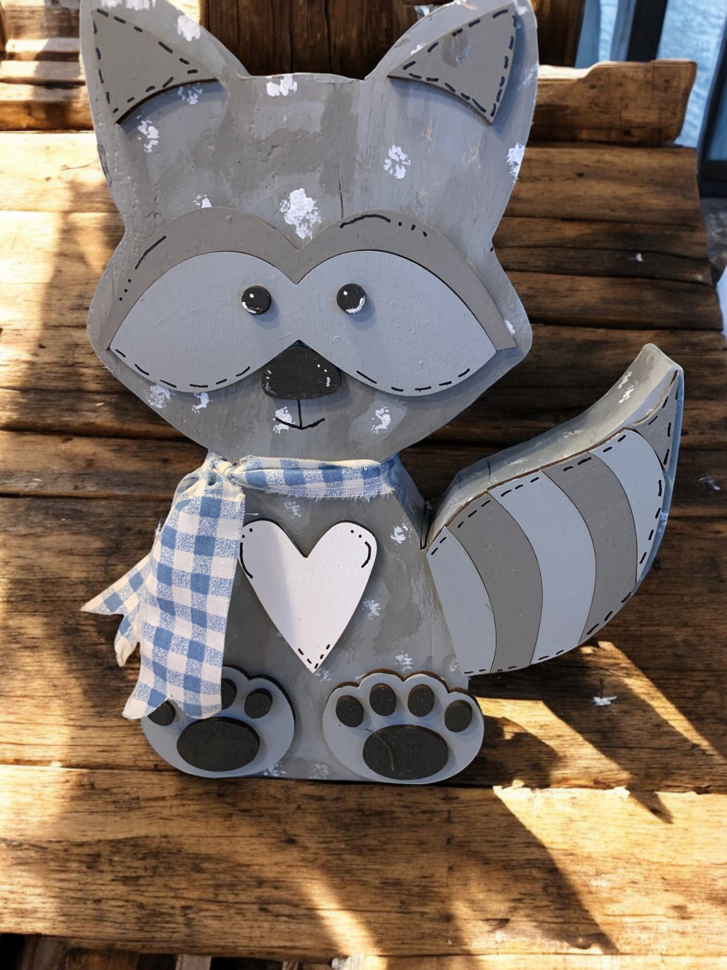 Raccoon Farm Style Shelf Sitter