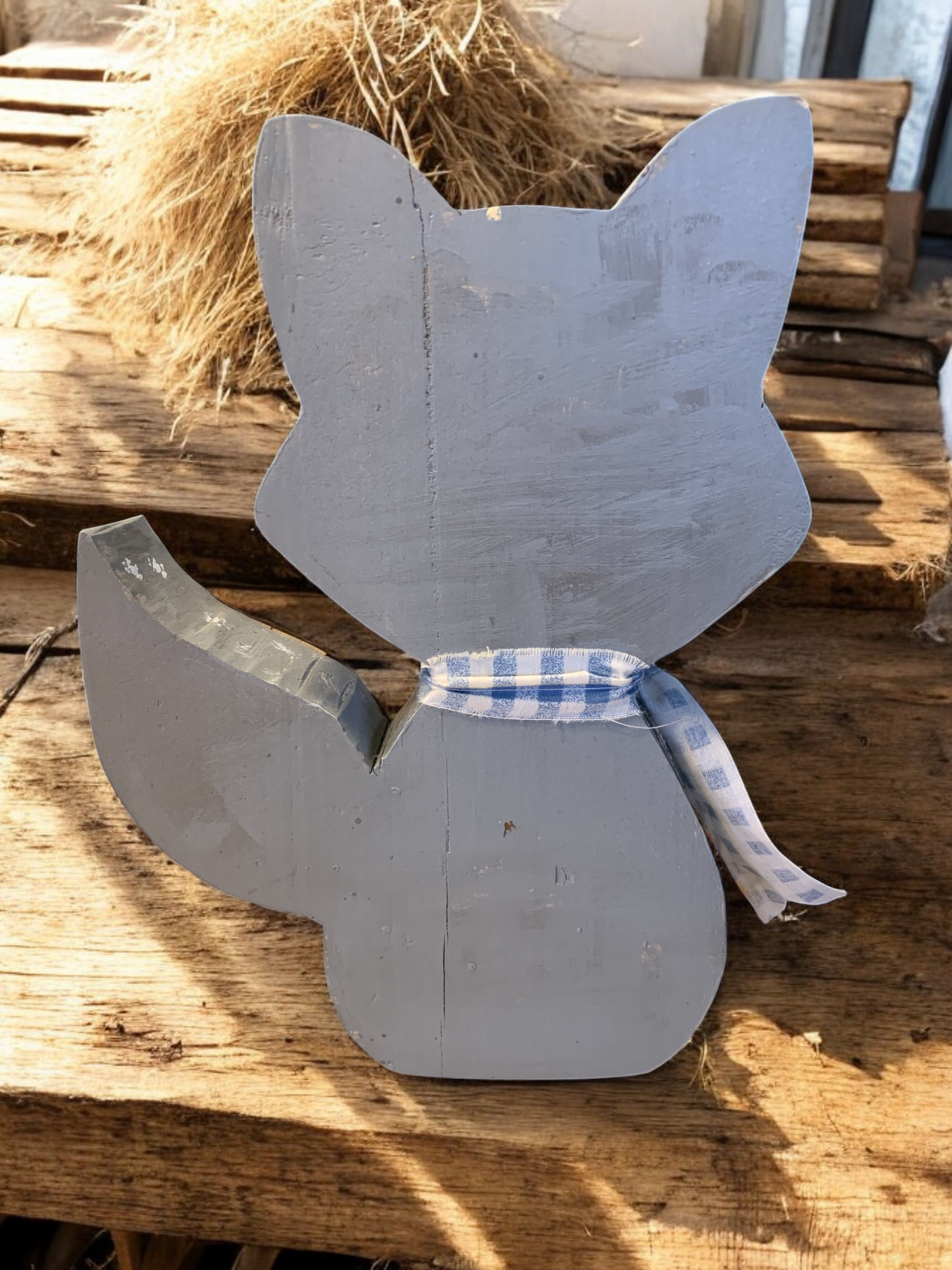 Raccoon Farm Style Shelf Sitter