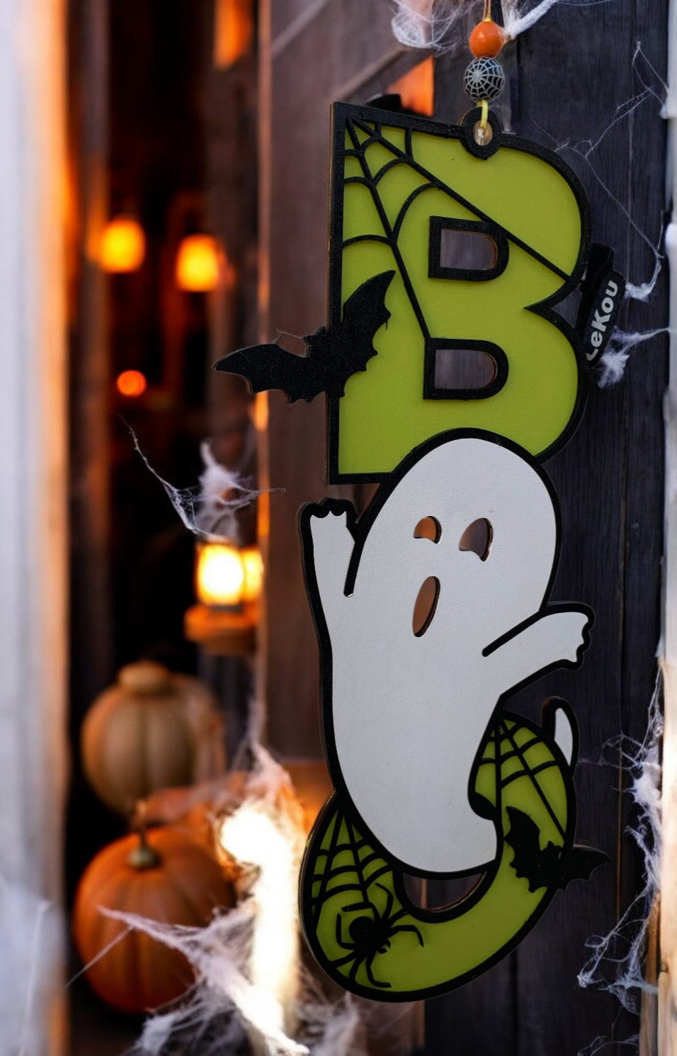 Halloween Ghost Door Hanger – Wooden “BOO” Sign with Spooky Bats & Cobwebs – Handmade Halloween Decor