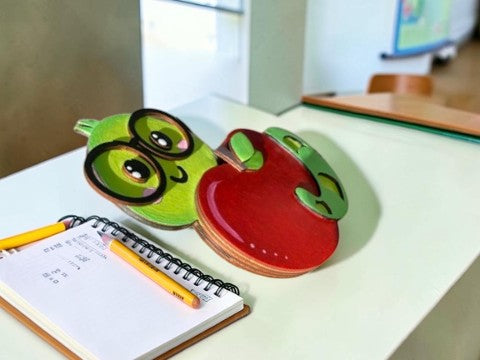 Apple & Worm Teacher Gift Card Holder – Cute Teacher Gift – End of Year Teacher Gift Idea – Back to School Gift