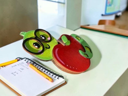 Apple & Worm Teacher Gift Card Holder – Cute Teacher Gift – End of Year Teacher Gift Idea – Back to School Gift