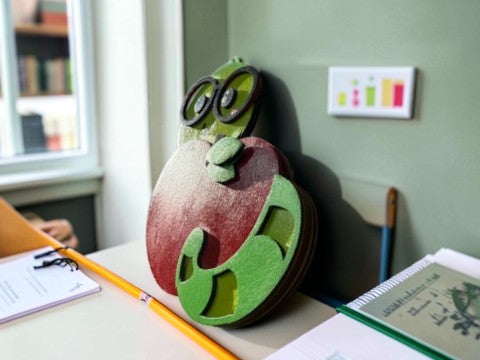 Apple & Worm Teacher Gift Card Holder – Cute Teacher Gift – End of Year Teacher Gift Idea – Back to School Gift