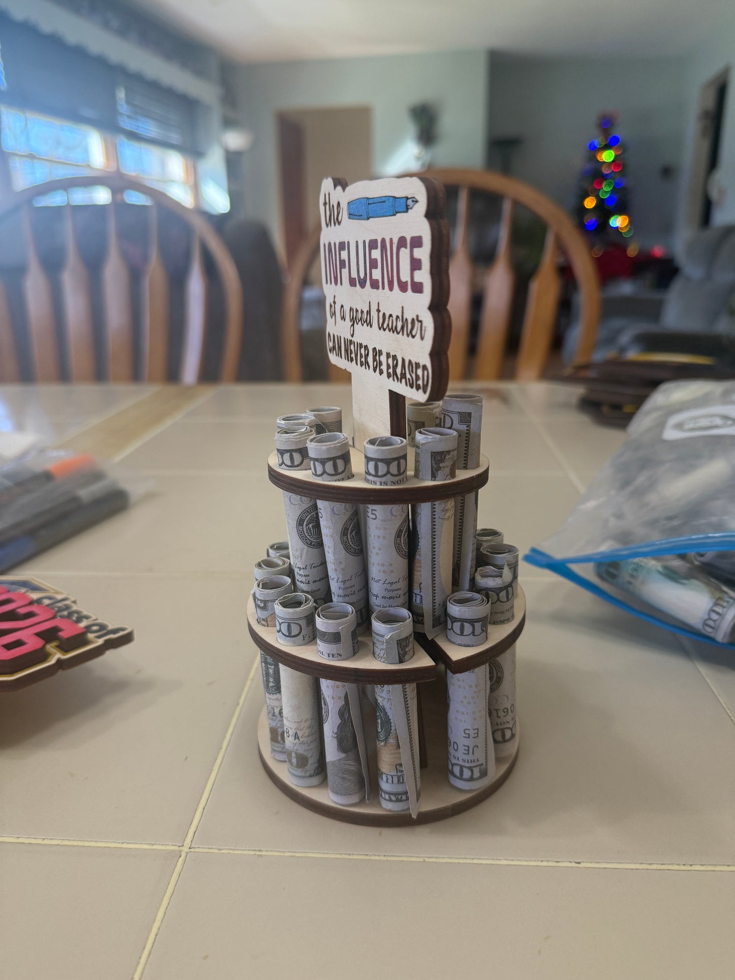 Teacher Money Tree Gift – 2 Tier Cash Holder – Teacher Appreciation Gift – End of Year Teacher Gift – Holds 25 Bills