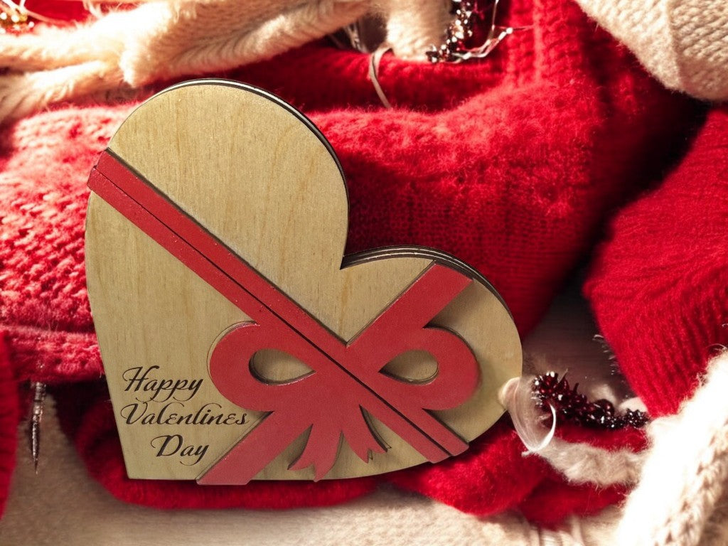 Valentine Wooden Gift Card Holder – Heart-Shaped Valentine Gift