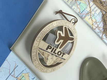 Wooden pilot gift card holder for aviators: round medallion ornament in natural or stained wood