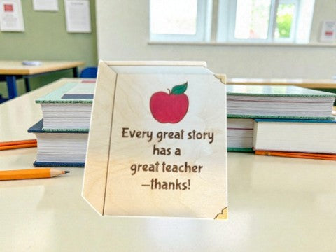 Teacher gift card holder, personalized teacher gift, teacher appreciation gift, end of year teacher gift, thank you teacher gift, teacher thank you gift, school staff gift, teacher gift idea, classroom gift, teacher medallion gift