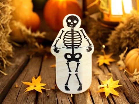 Halloween Skeleton Gift Card Holder – Wooden Funny Gift for Spooky Season