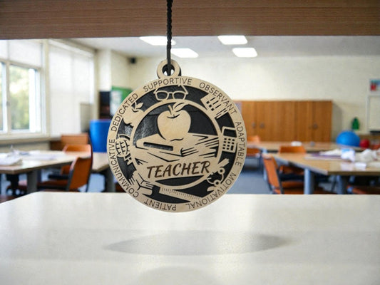 Teacher Gift Card Holder – Personalized Teacher Appreciation Gift – End of Year Teacher Gift – Wooden Medallion Holder