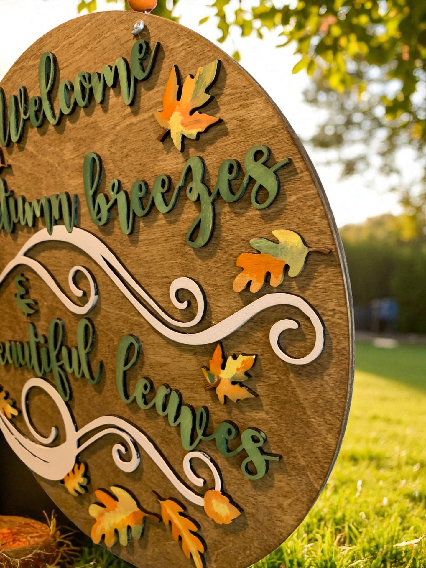 Welcome Autumn Breezes Wooden Fall Sign – Handcrafted Leaf Wall Décor – Rustic Seasonal Home Accent